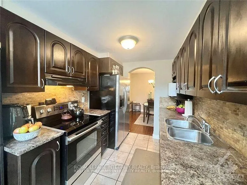 Photo 10 of 131 Forestbrook Street, Ottawa, Kanata - Morgan's Grant/South March — HOMEH