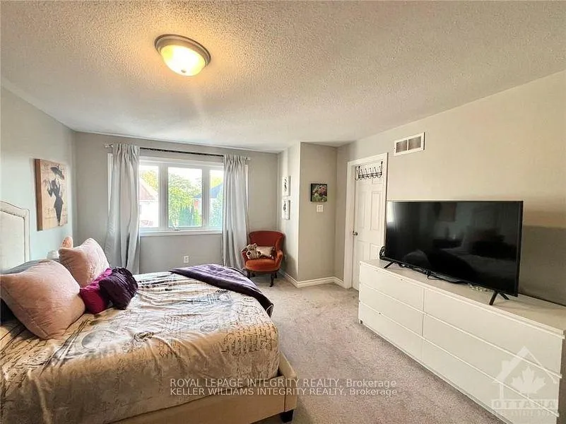 Photo 12 of 131 Forestbrook Street, Ottawa, Kanata - Morgan's Grant/South March — HOMEH