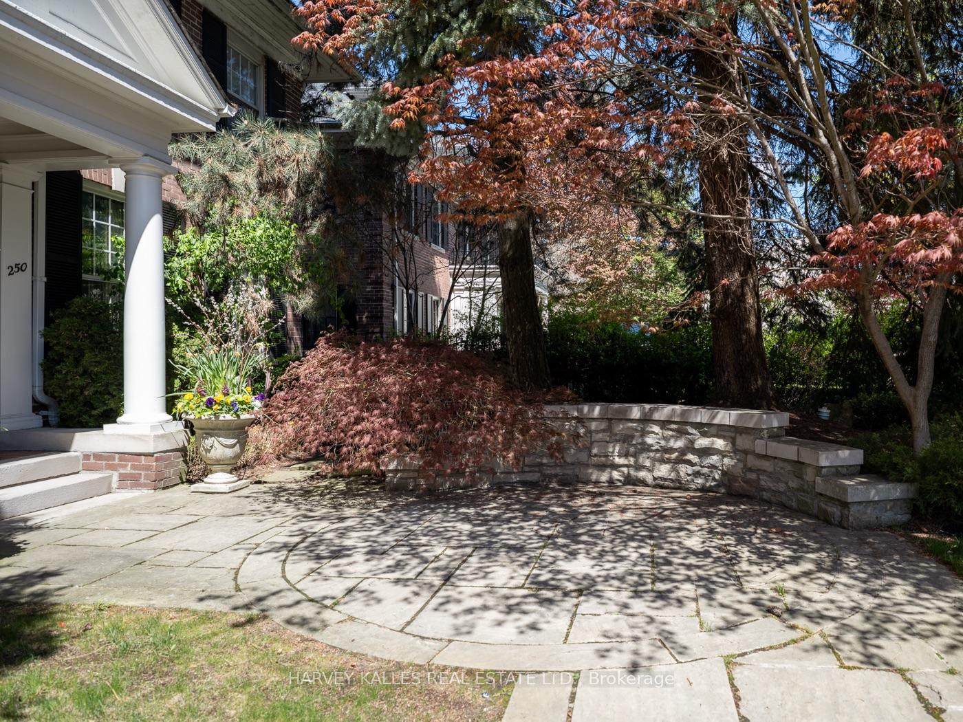Photo 2 of 250 Warren Road, Toronto, Forest Hill South — HOMEH