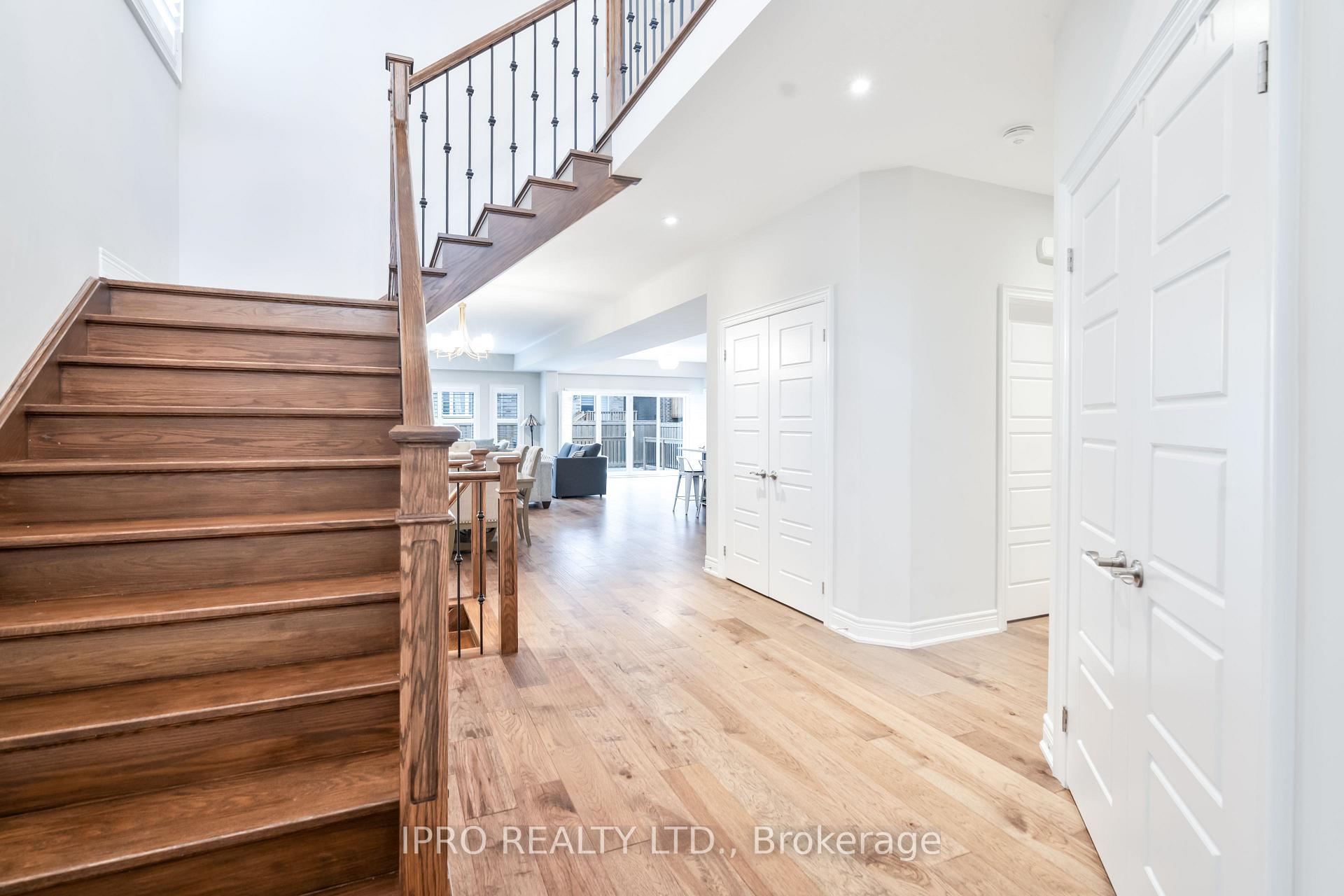 Photo 4 of 47 Homestead Way, Thorold, Rolling Meadows — HOMEH