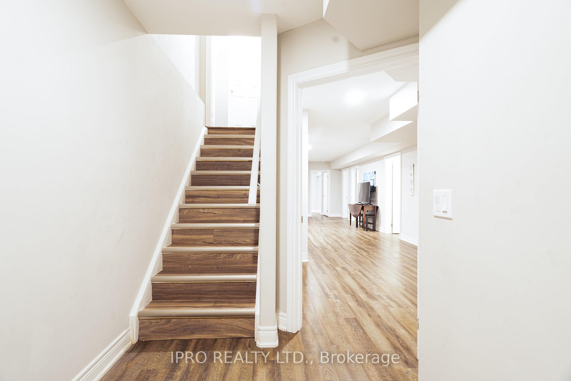 Photo 32 of 47 Homestead Way, Thorold, Rolling Meadows — HOMEH