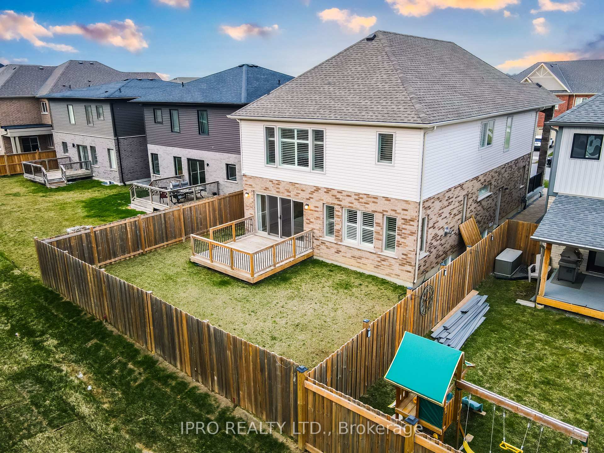 Photo 49 of 47 Homestead Way, Thorold, Rolling Meadows — HOMEH