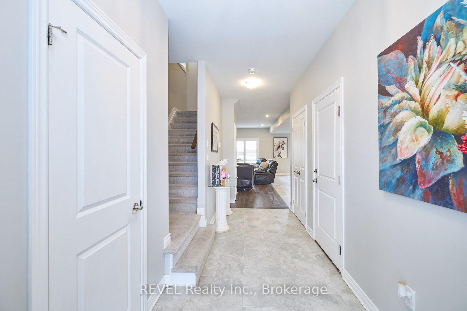 Photo 3 of 61 Lamb Crescent, Thorold, Hurricane/Merrittville — HOMEH
