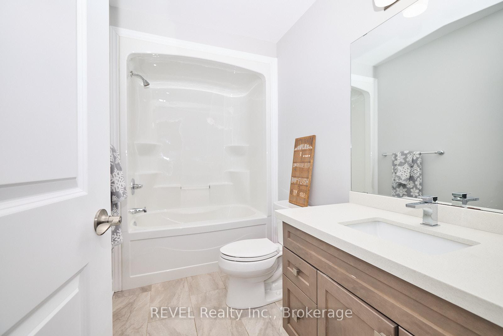 Photo 17 of 61 Lamb Crescent, Thorold, Hurricane/Merrittville — HOMEH
