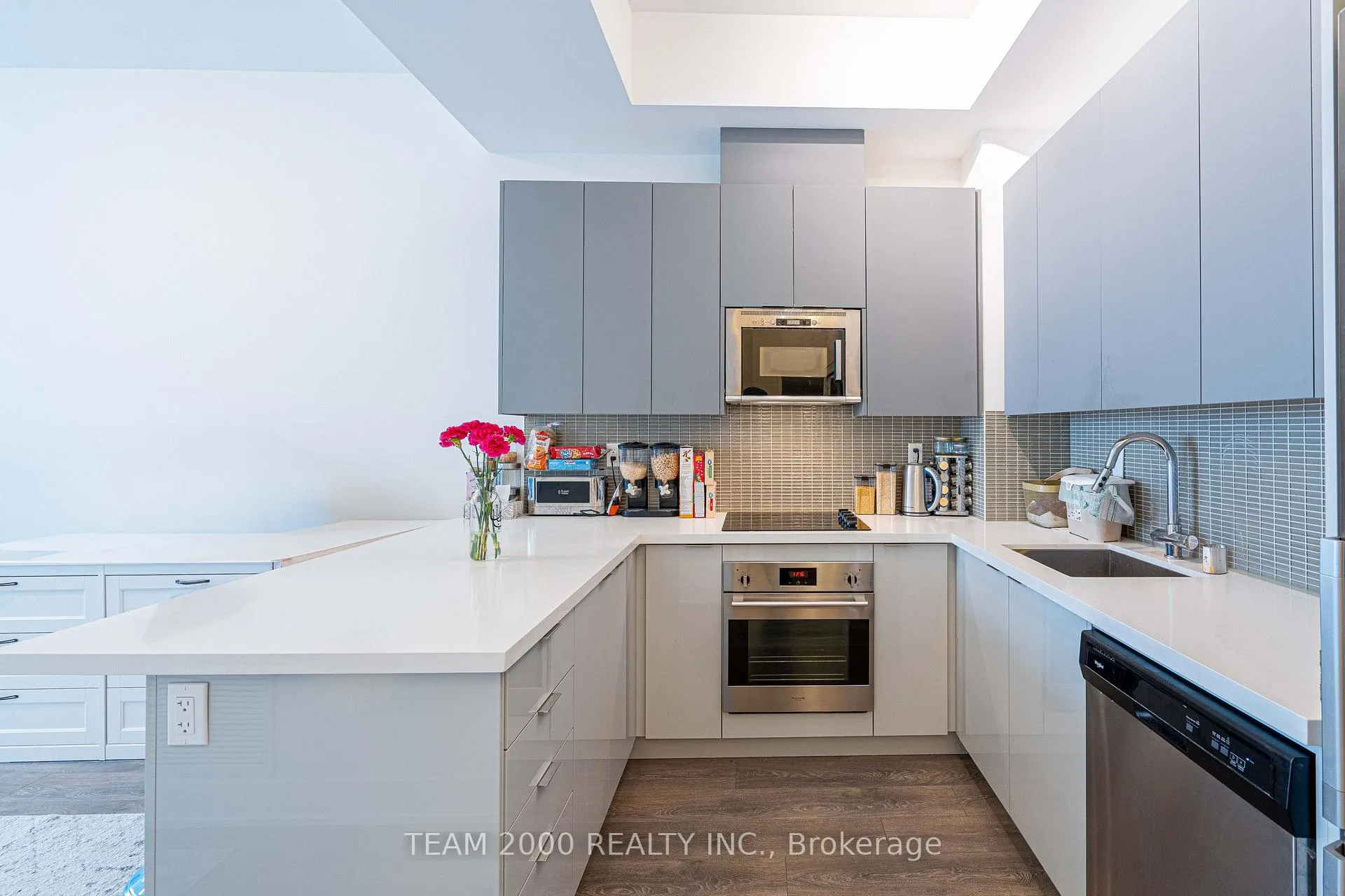 Photo 4 of Unit 3010, 2916 Highway 7, Vaughan, Concord — HOMEH