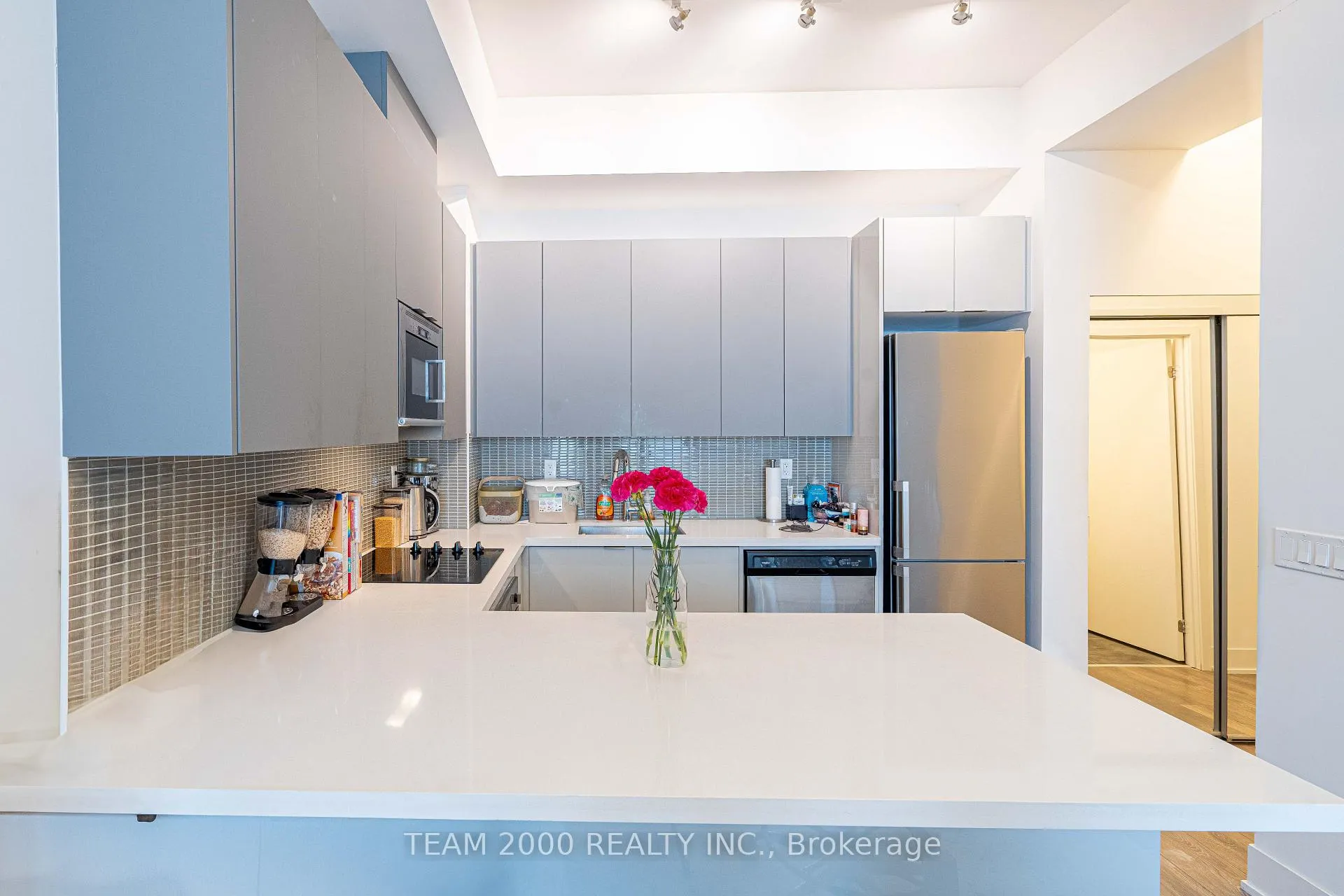 Photo 6 of Unit 3010, 2916 Highway 7, Vaughan, Concord — HOMEH