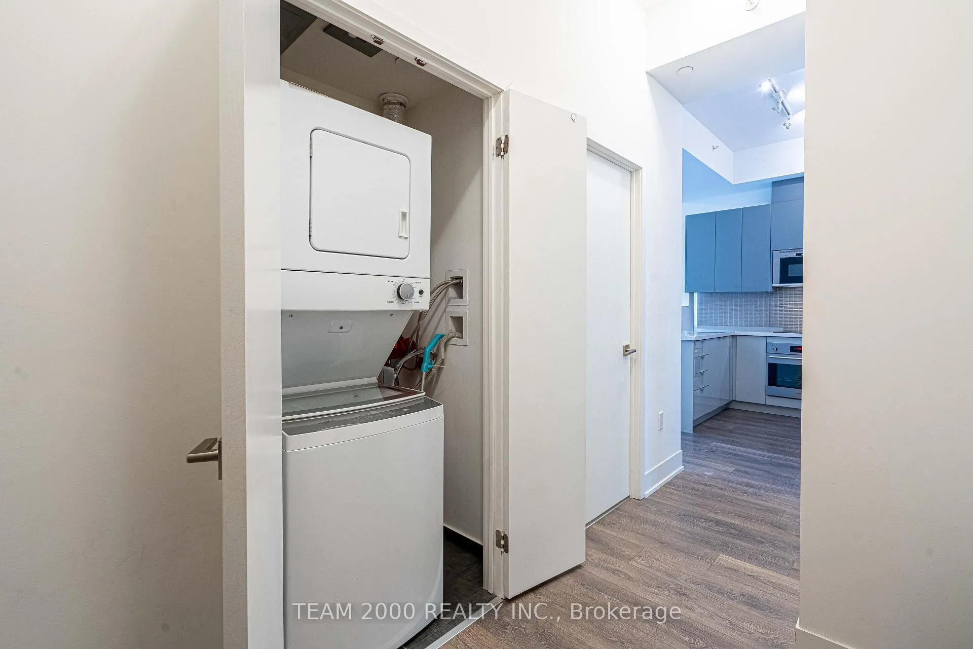 Photo 8 of Unit 3010, 2916 Highway 7, Vaughan, Concord — HOMEH