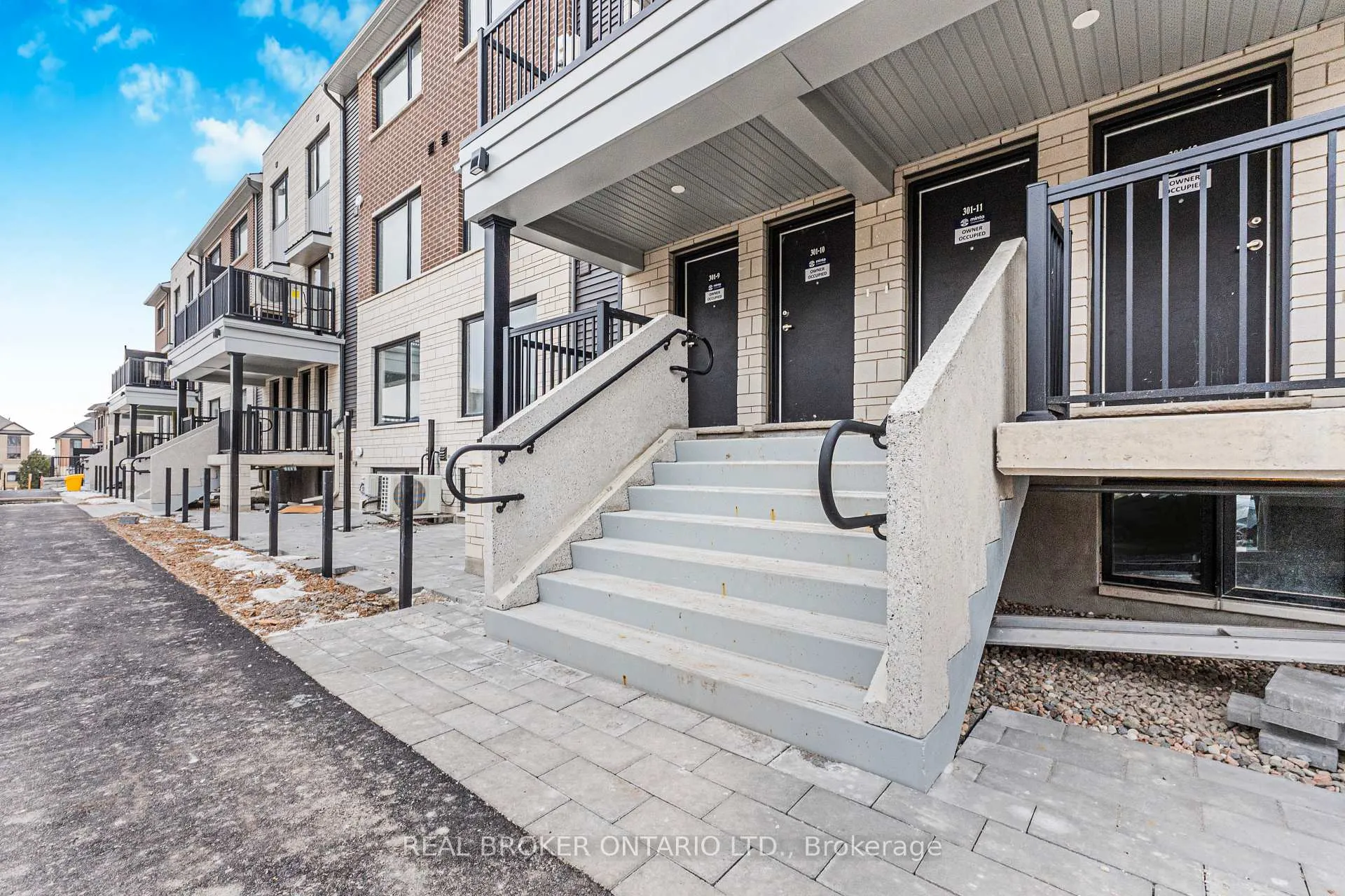 Photo 4 of Unit 9, 301 Glenroy Gilbert Drive, Ottawa, Barrhaven - Strandherd — HOMEH