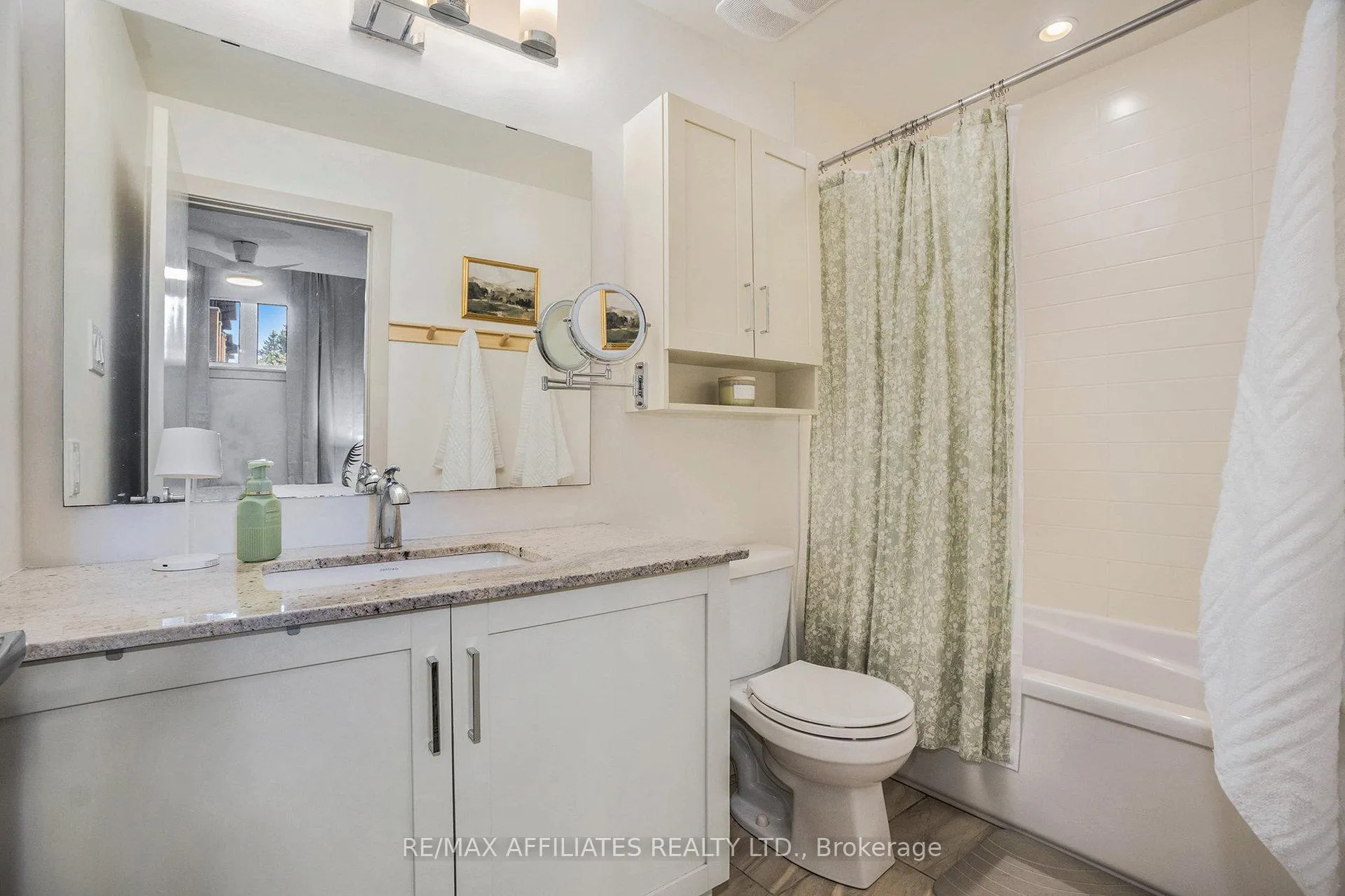 Photo 18 of 52 Bergeron Private, Ottawa, Chapel Hill — HOMEH