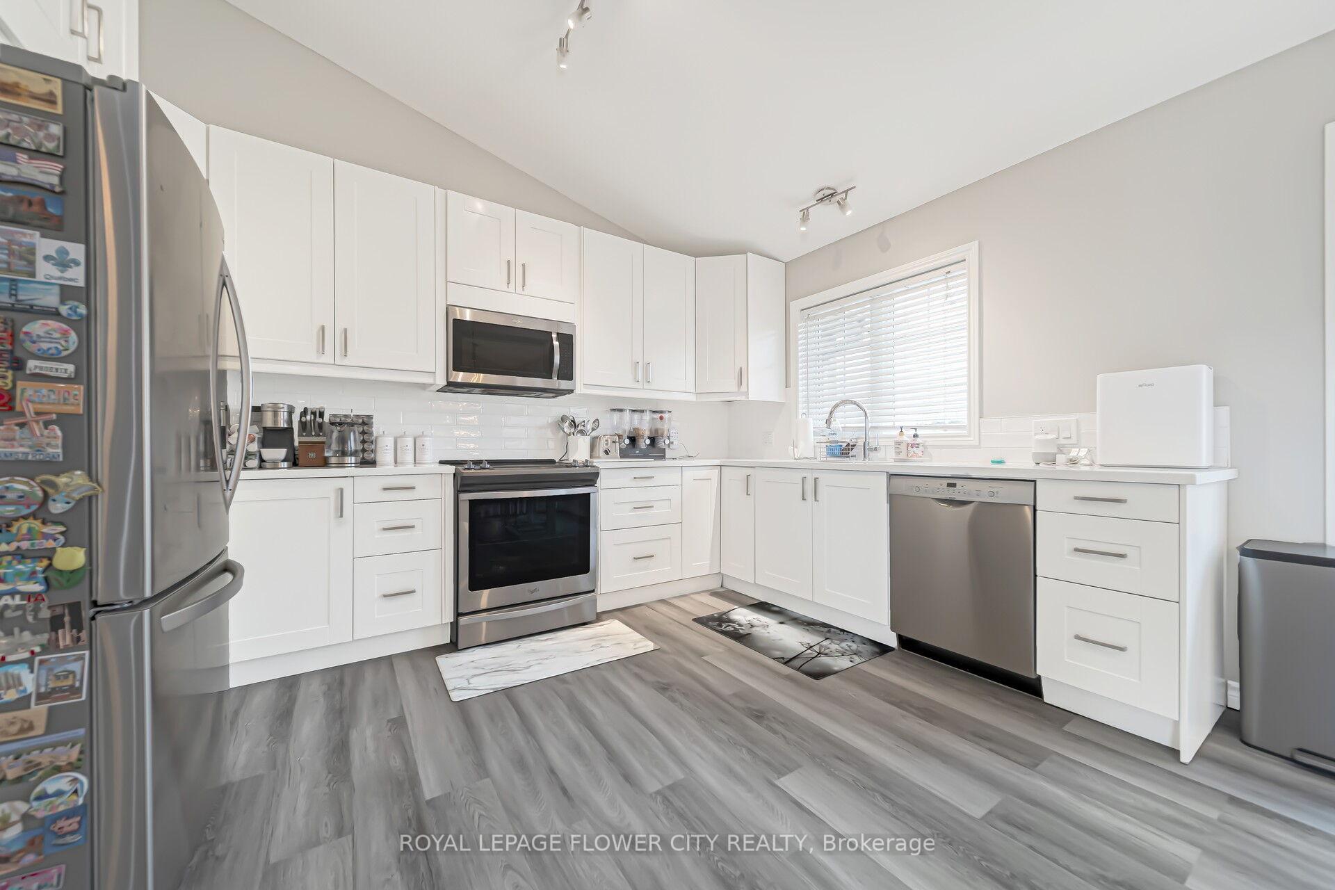 Photo 13 of 14 Stardust Drive N, Thames Centre, Rural Thames Centre — HOMEH