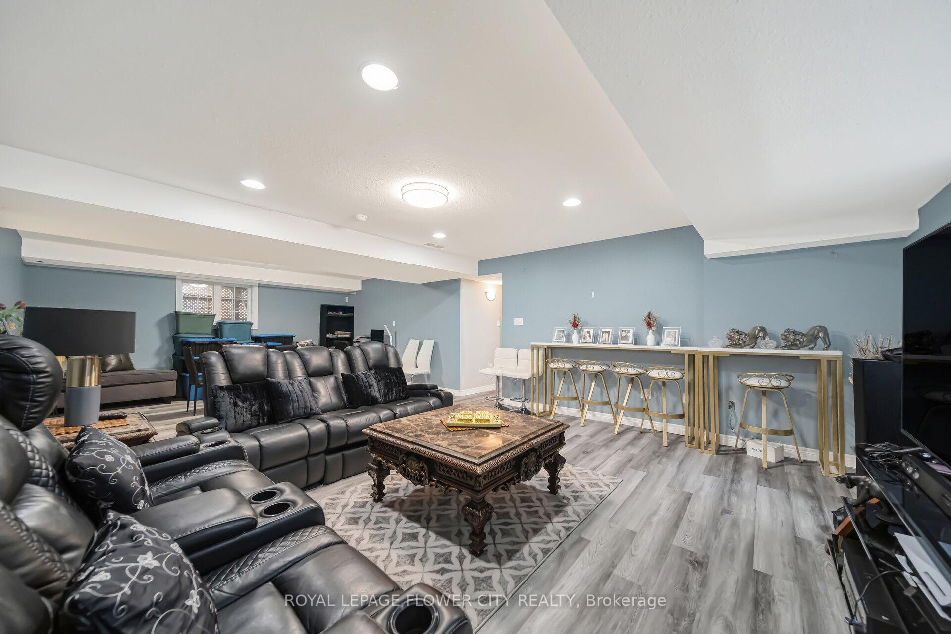 Photo 25 of 14 Stardust Drive N, Thames Centre, Rural Thames Centre — HOMEH