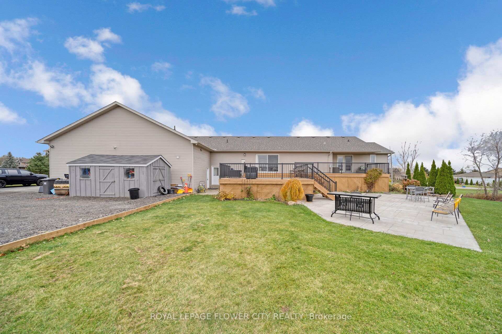 Photo 39 of 14 Stardust Drive N, Thames Centre, Rural Thames Centre — HOMEH