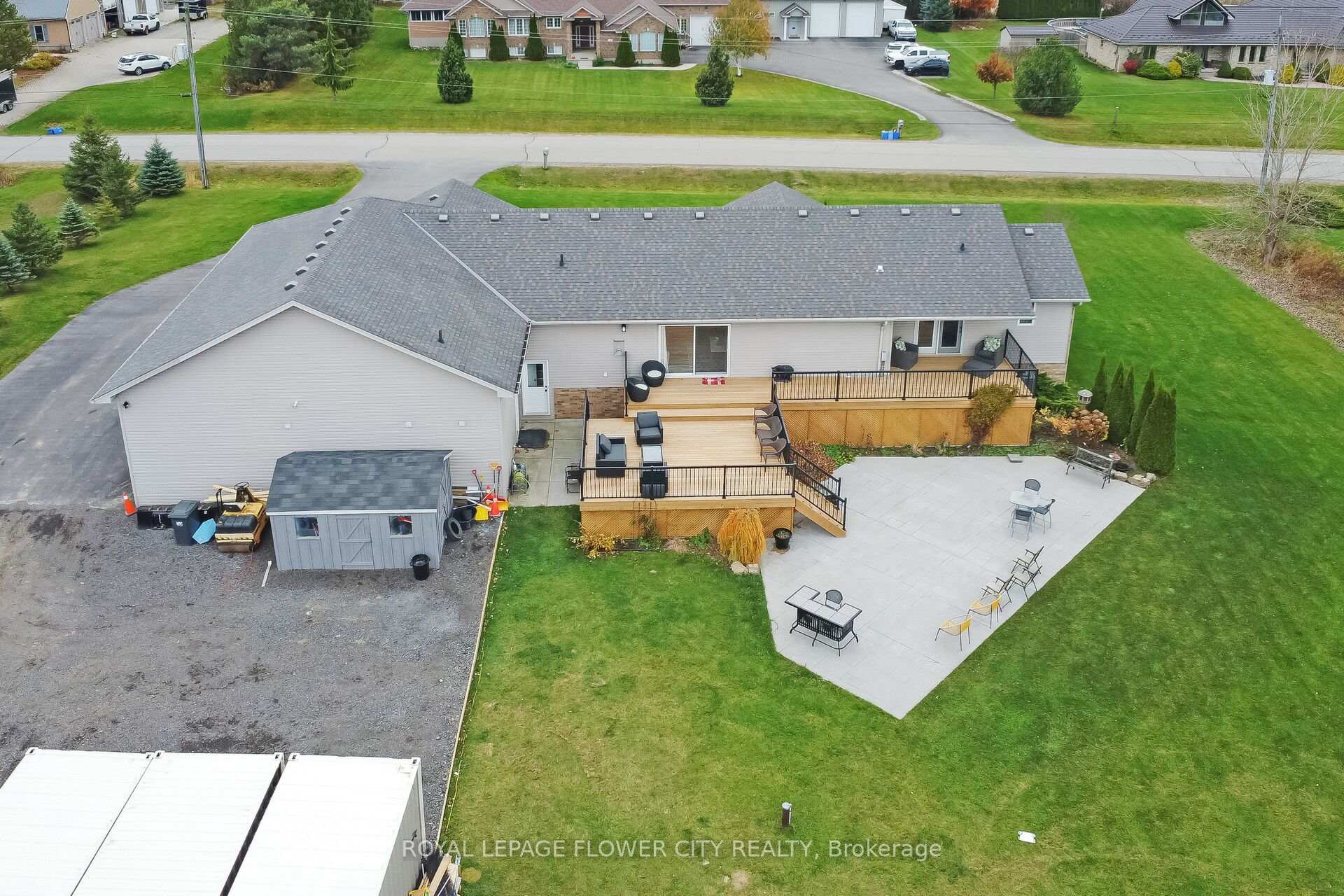 Photo 40 of 14 Stardust Drive N, Thames Centre, Rural Thames Centre — HOMEH