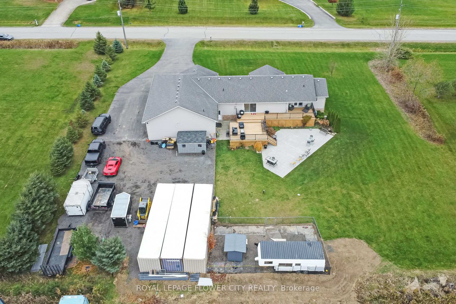 Photo 41 of 14 Stardust Drive N, Thames Centre, Rural Thames Centre — HOMEH