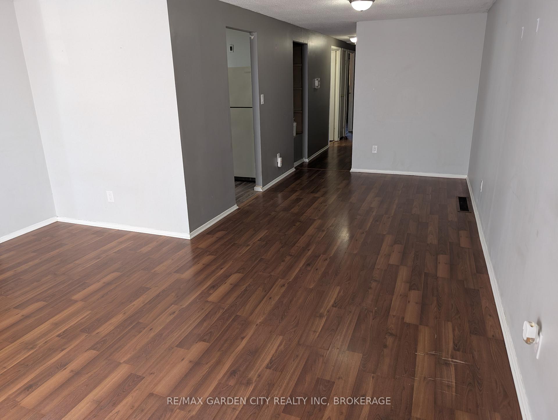 Photo 4 of 5 Calcott Court, Thorold, Confederation Heights — HOMEH