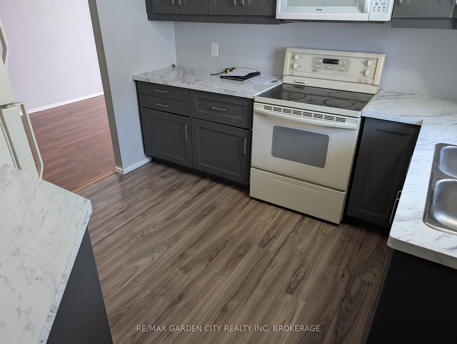 Photo 5 of 5 Calcott Court, Thorold, Confederation Heights — HOMEH