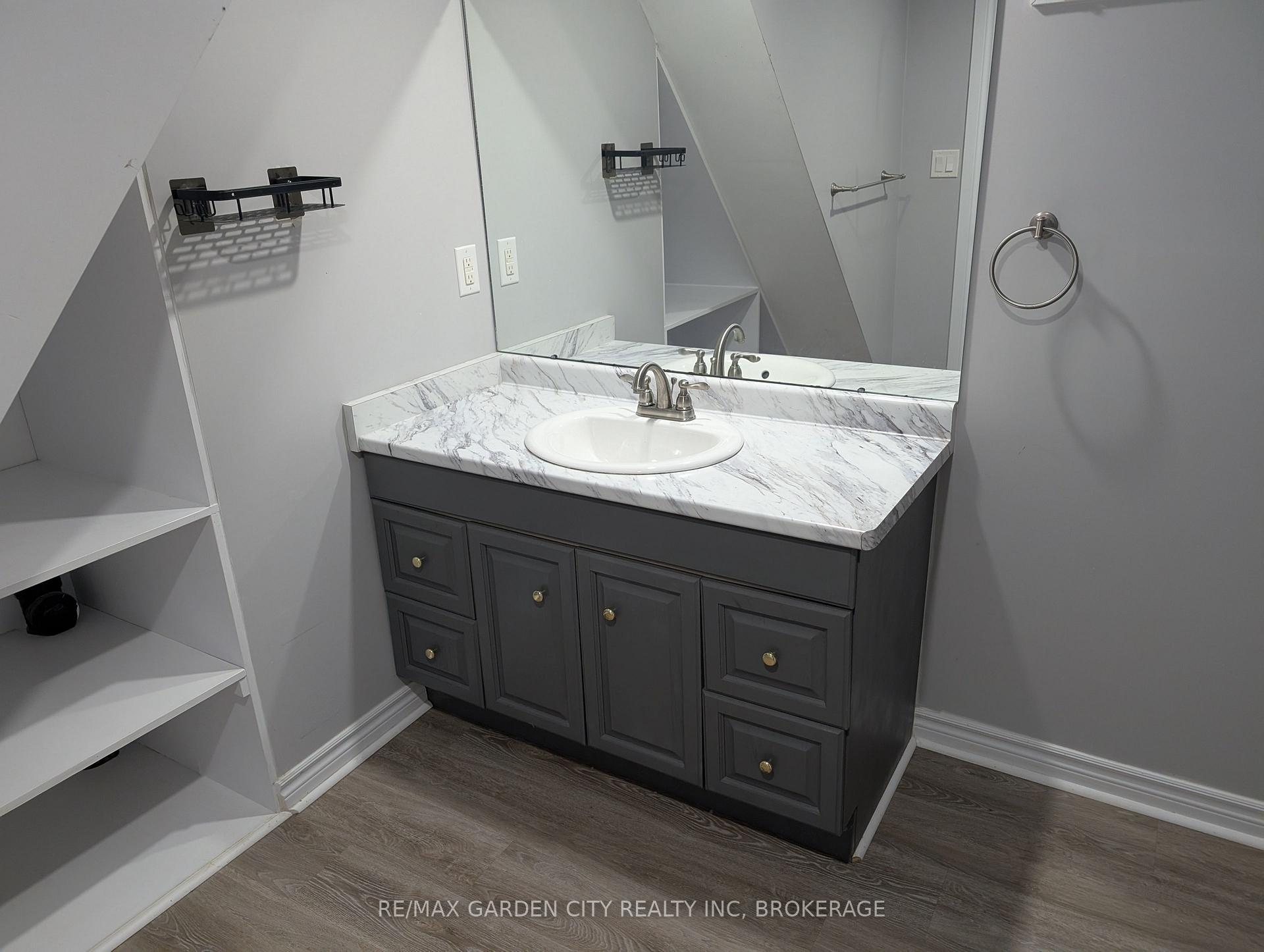 Photo 22 of 5 Calcott Court, Thorold, Confederation Heights — HOMEH