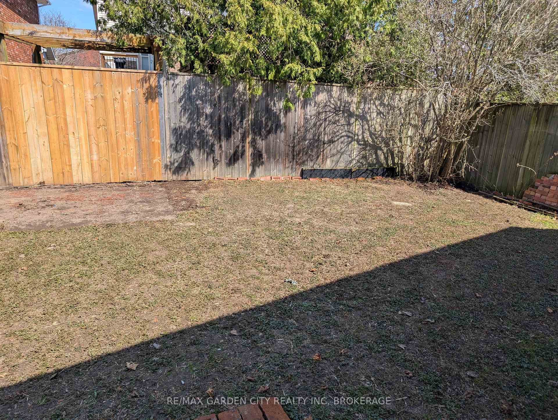 Photo 25 of 5 Calcott Court, Thorold, Confederation Heights — HOMEH