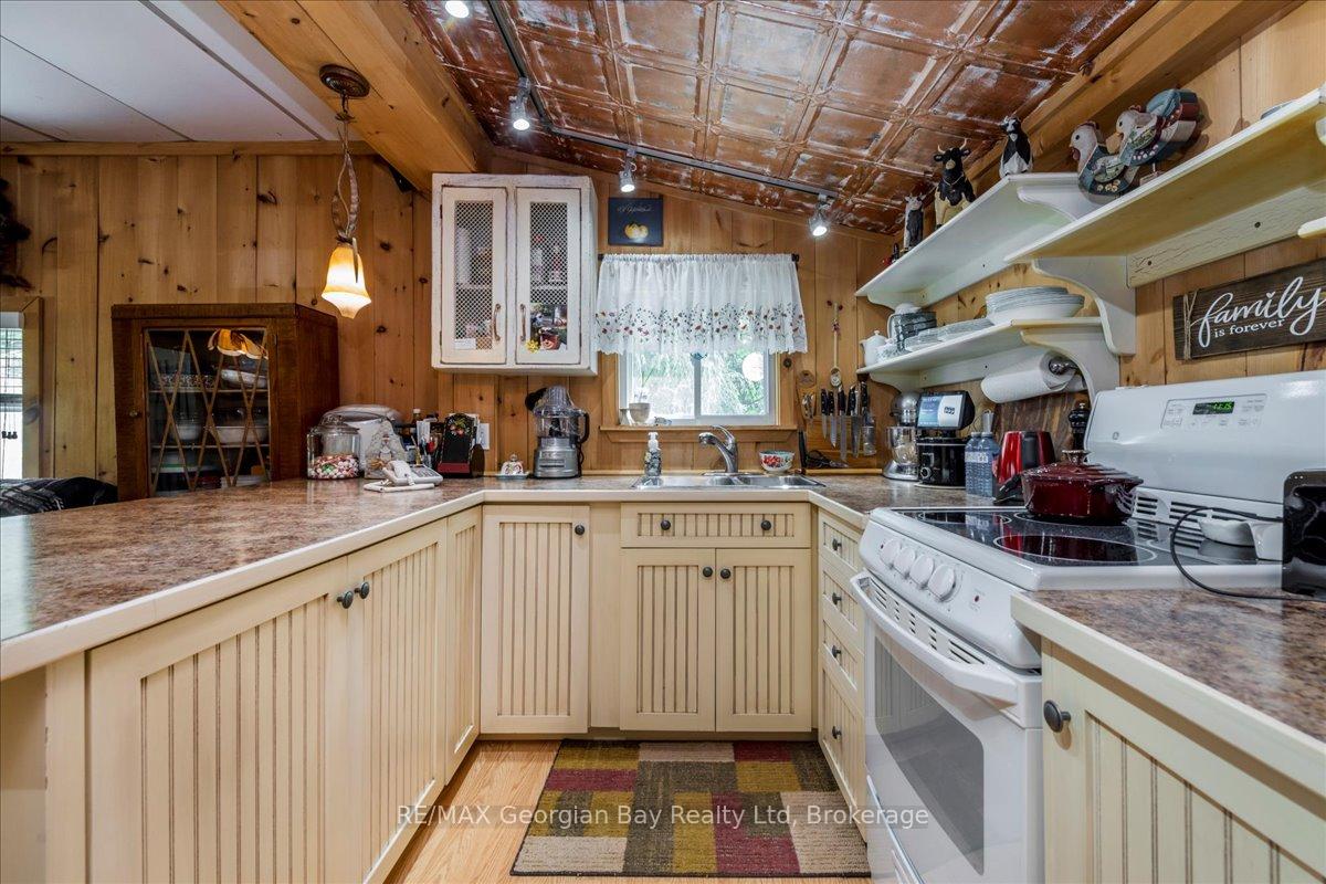 Photo 16 of 21 Grandview Road, Tay, Rural Tay — HOMEH