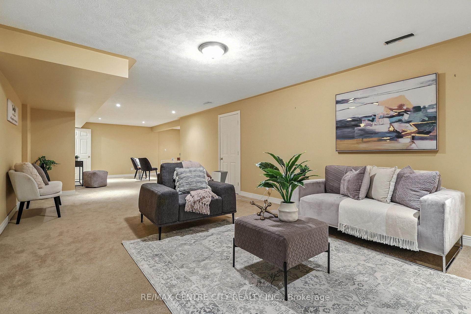 Photo 17 of 92 Glendale Drive, Tillsonburg — HOMEH