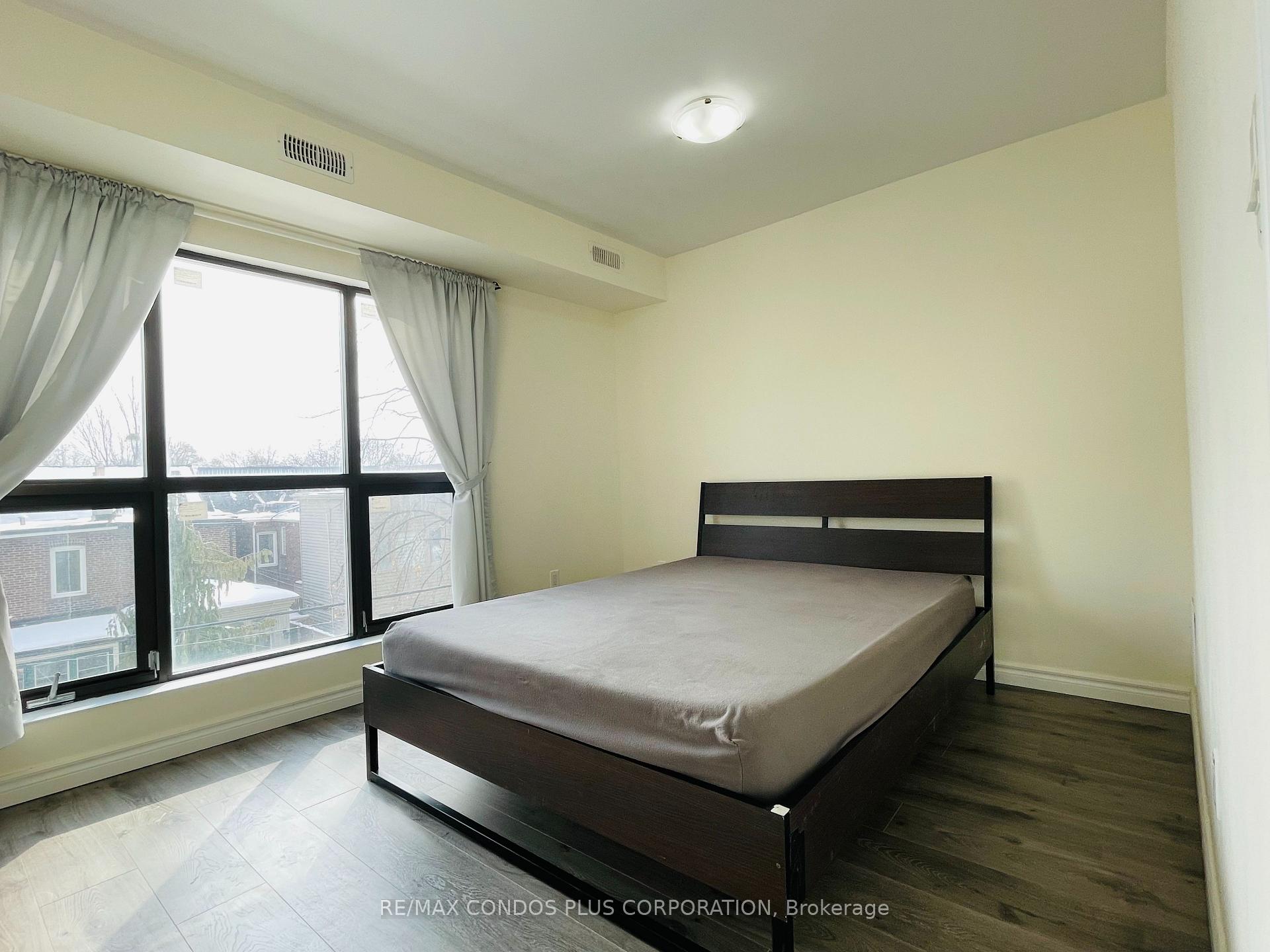 Photo 7 of Unit 3B, 721 Danforth Avenue, Toronto, Danforth — HOMEH