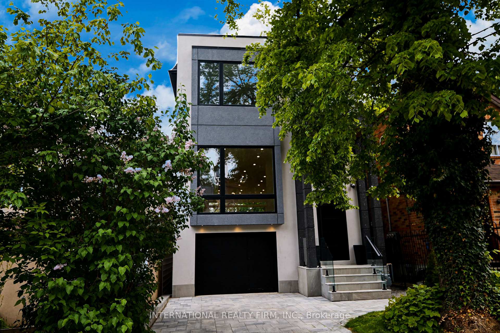 Front of 19 Ivy Avenue