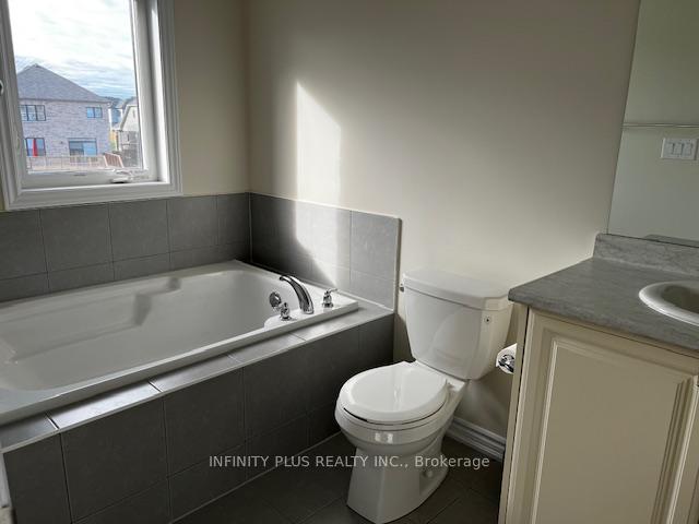 Photo 9 of 315 Vanilla Trail, Thorold, Rolling Meadows — HOMEH