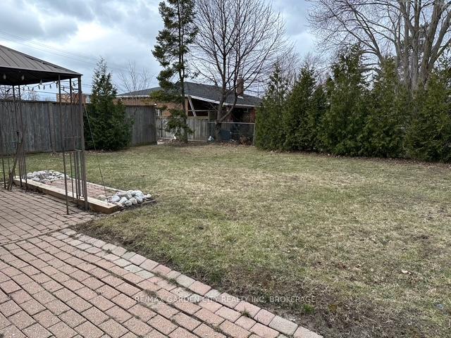 Photo 4 of 19 Cleveland Street, Thorold, Thorold Downtown — HOMEH