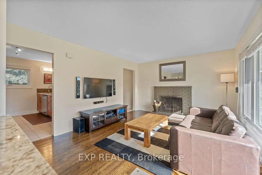 Photo 6 of 19 Sunnycrest Drive, Ottawa, City View/Skyline/Fisher Heights/Parkwood Hills — HOMEH
