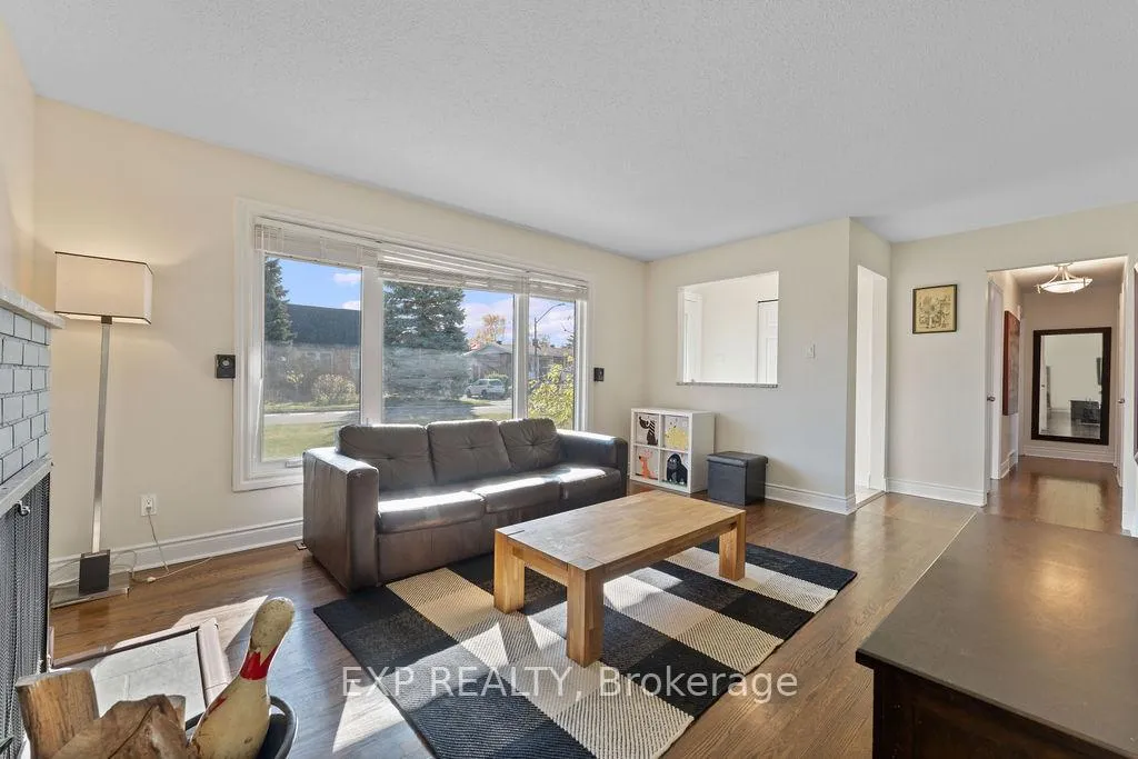 Photo 8 of 19 Sunnycrest Drive, Ottawa, City View/Skyline/Fisher Heights/Parkwood Hills — HOMEH