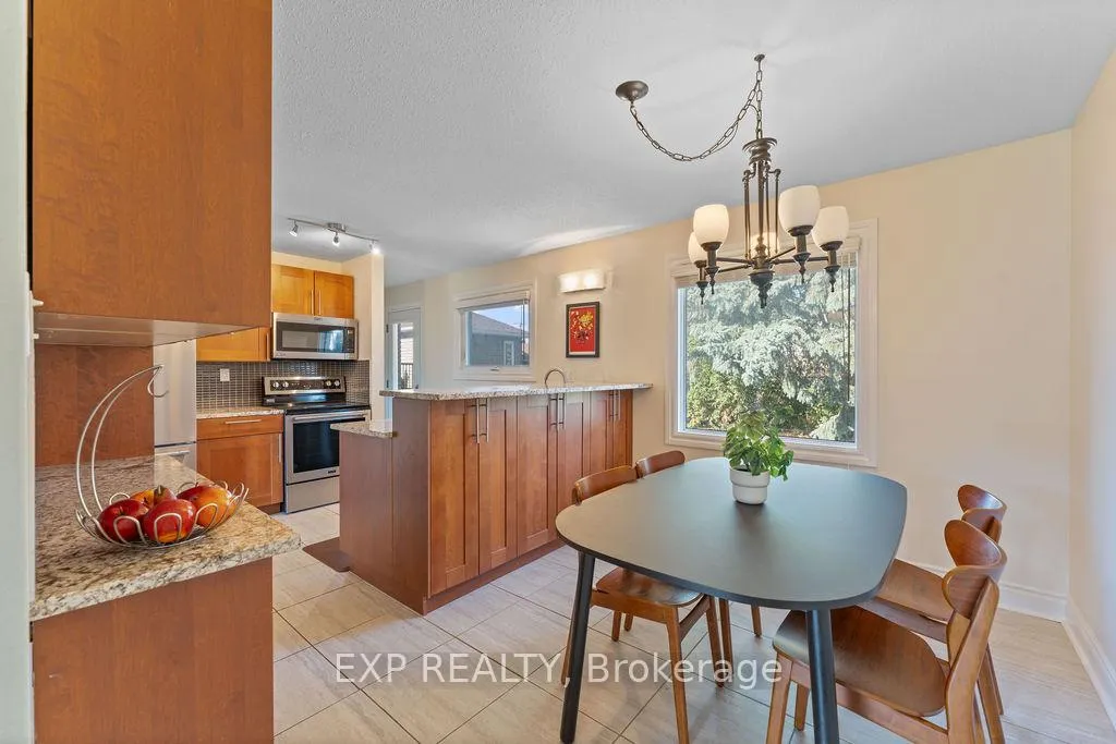 Photo 9 of 19 Sunnycrest Drive, Ottawa, City View/Skyline/Fisher Heights/Parkwood Hills — HOMEH