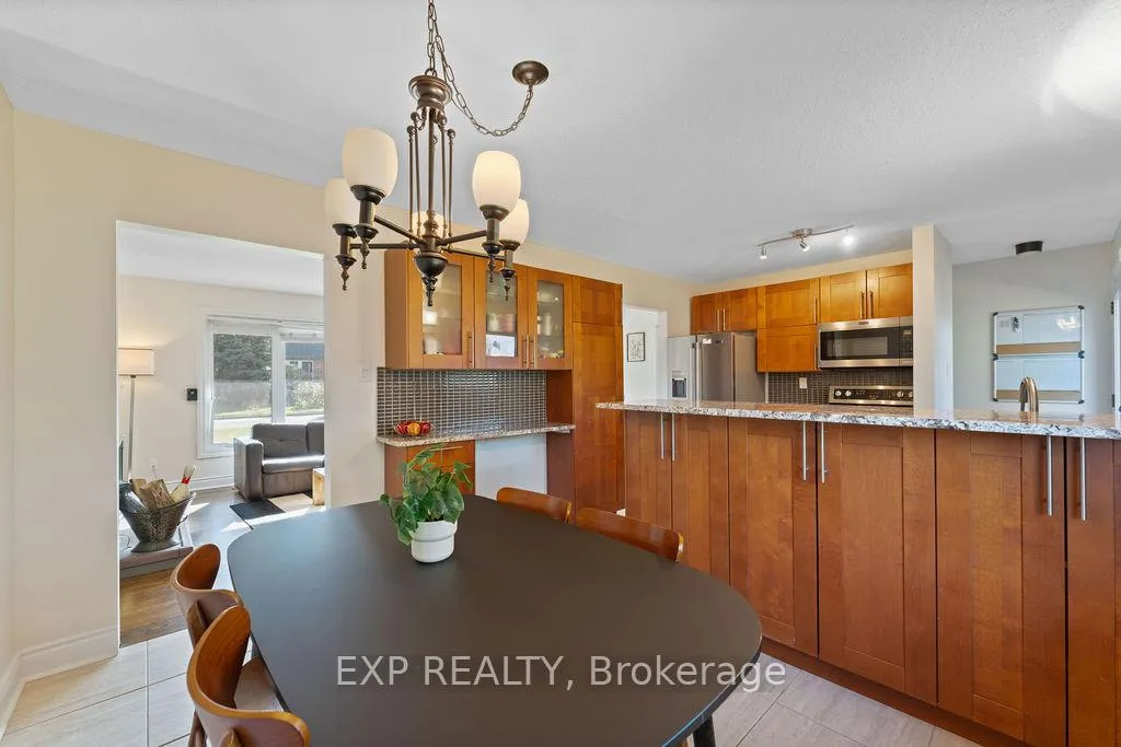 Photo 10 of 19 Sunnycrest Drive, Ottawa, City View/Skyline/Fisher Heights/Parkwood Hills — HOMEH
