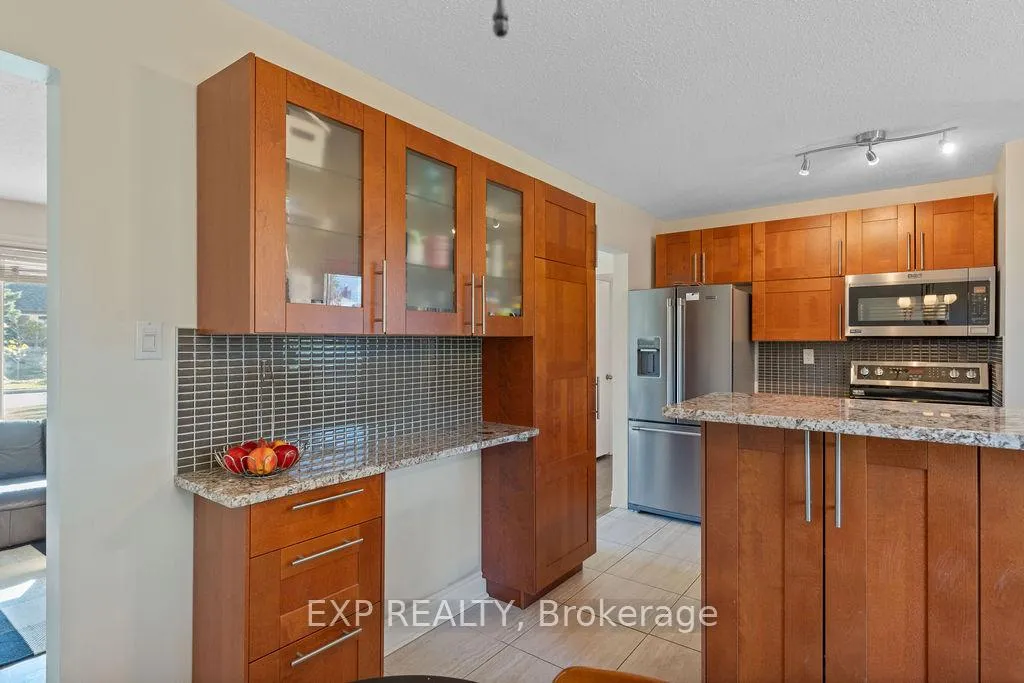 Photo 18 of 19 Sunnycrest Drive, Ottawa, City View/Skyline/Fisher Heights/Parkwood Hills — HOMEH