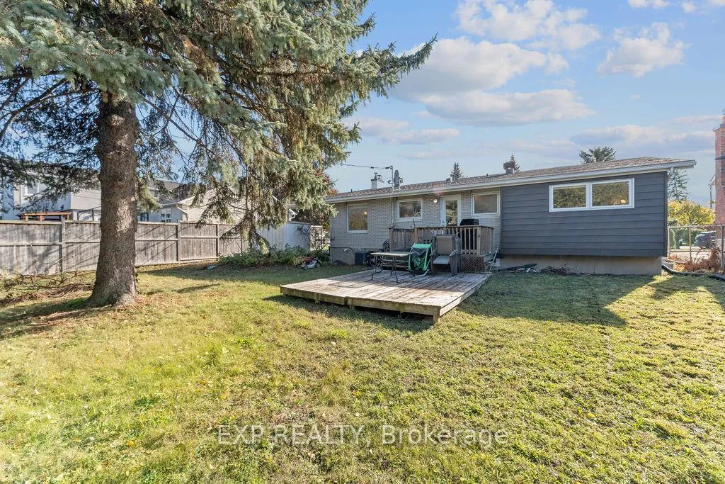 Photo 32 of 19 Sunnycrest Drive, Ottawa, City View/Skyline/Fisher Heights/Parkwood Hills — HOMEH