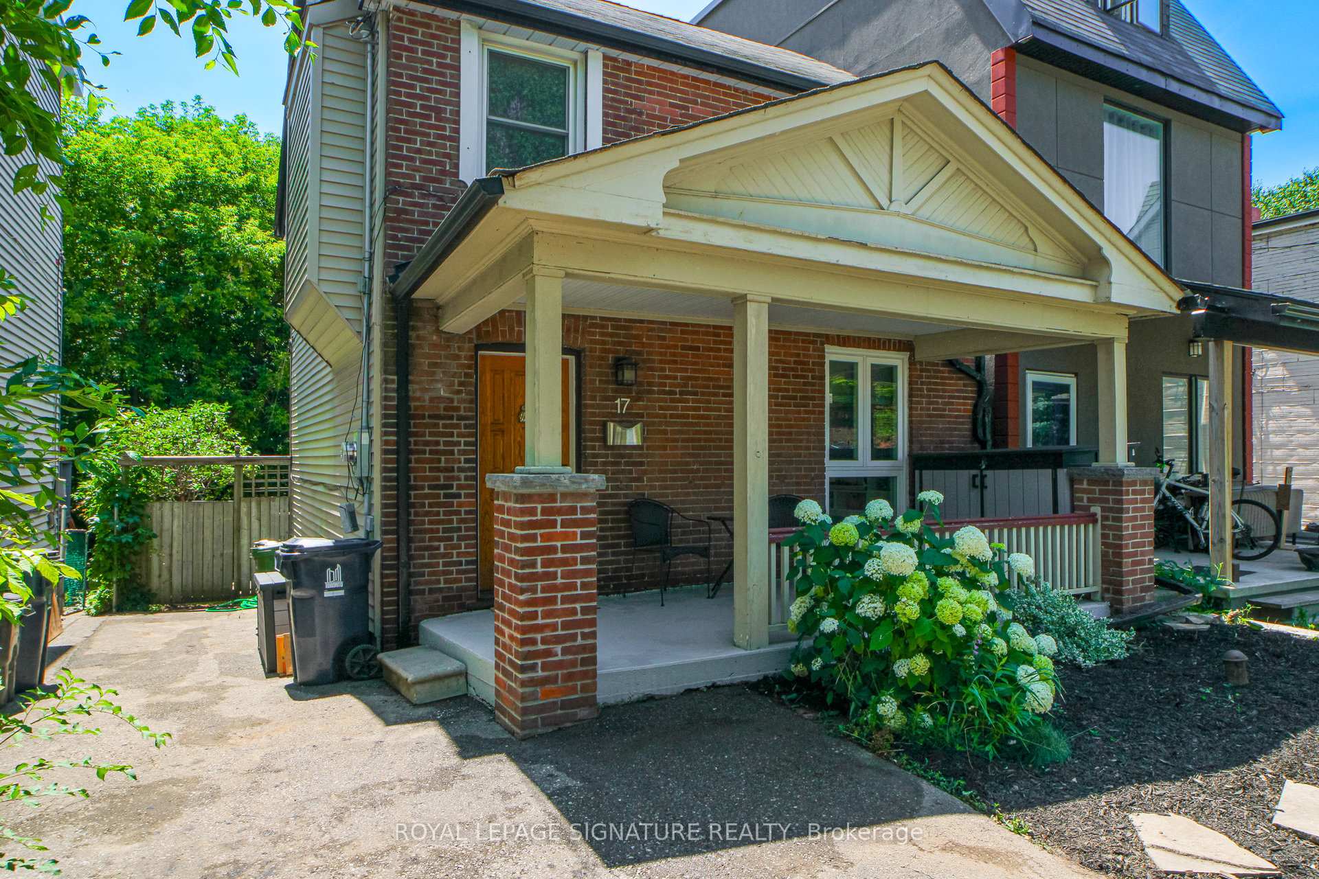Front of 17 Hunter Street