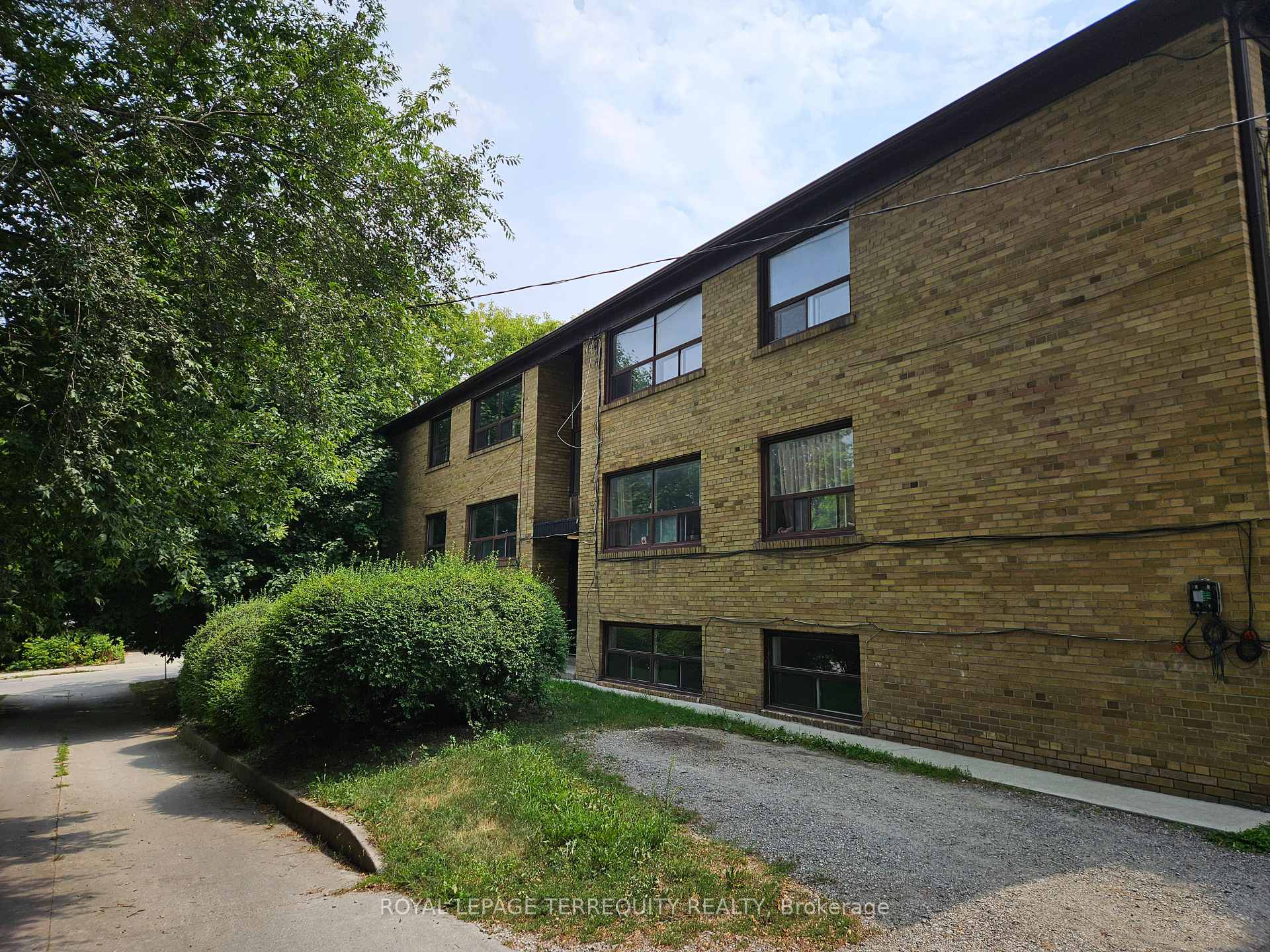 Front of Unit 1, 450 Arlington Avenue