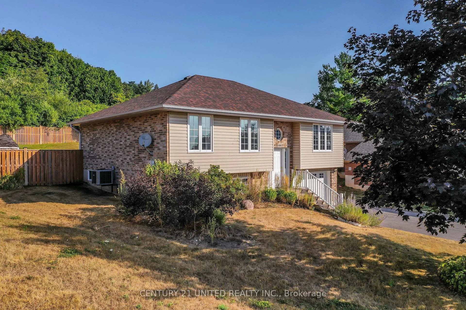 Photo 2 of 1080 Afton Road, Peterborough, Otonabee Ward 1 — HOMEH