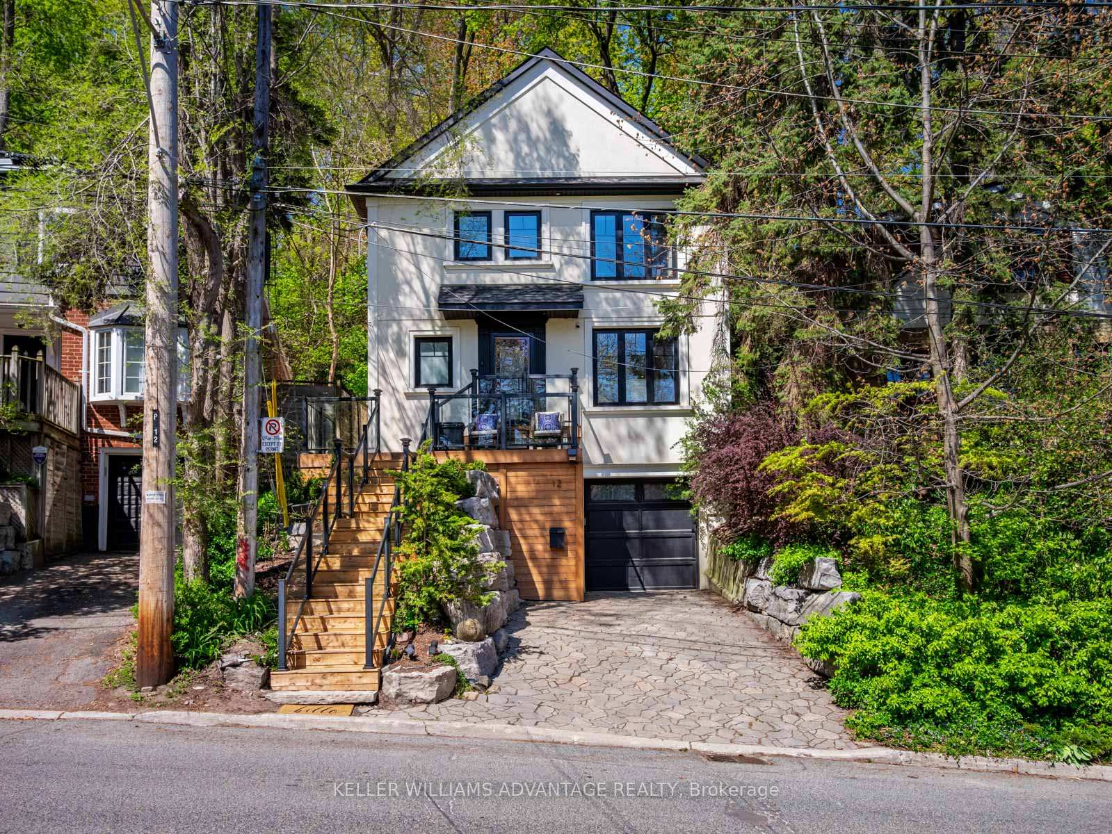 Front of 12 Glen Davis Crescent
