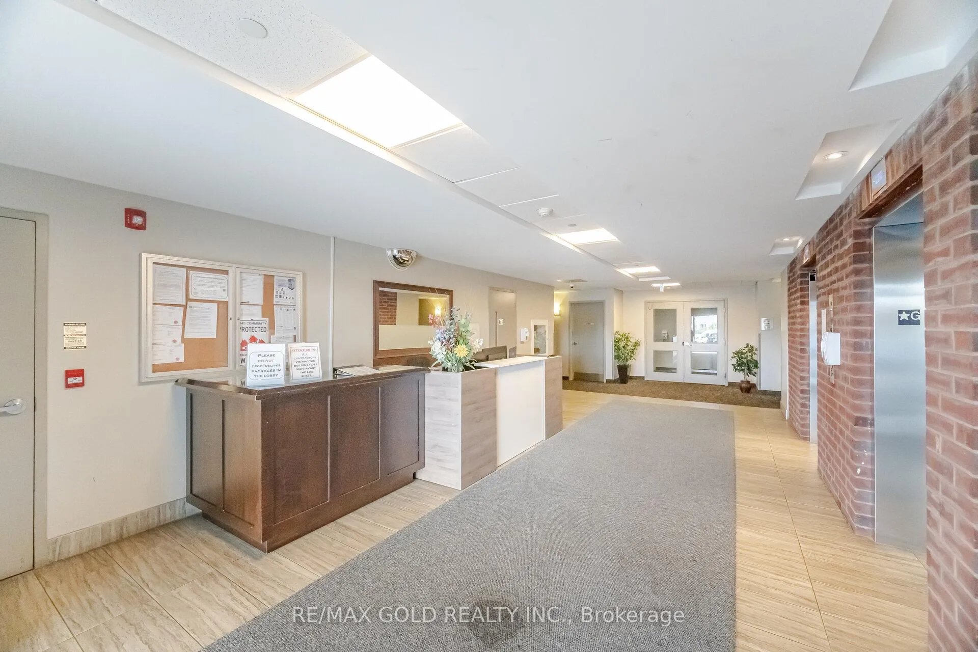 Photo 3 of Unit 715, 7325 Markham Road, Markham, Cedarwood — HOMEH