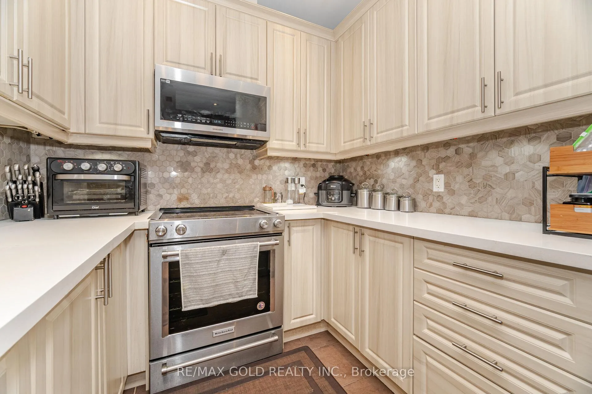 Photo 8 of Unit 715, 7325 Markham Road, Markham, Cedarwood — HOMEH