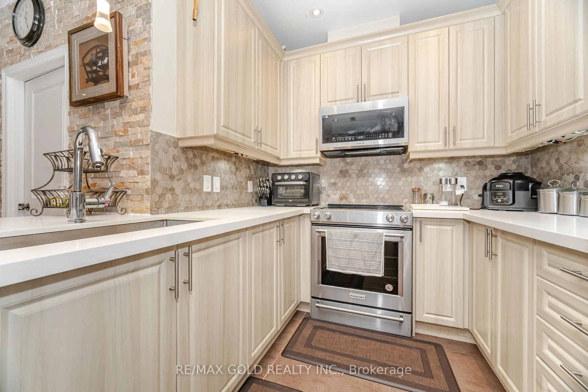 Photo 9 of Unit 715, 7325 Markham Road, Markham, Cedarwood — HOMEH