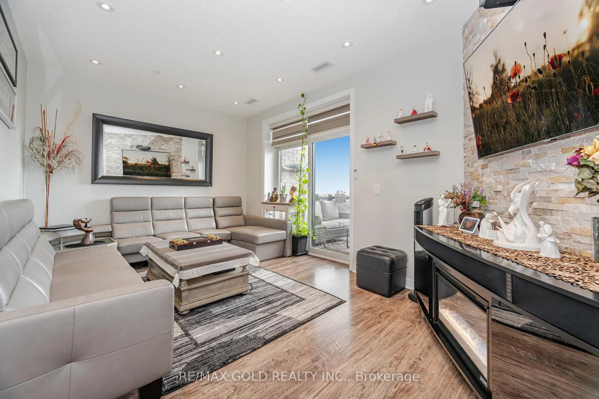 Photo 11 of Unit 715, 7325 Markham Road, Markham, Cedarwood — HOMEH