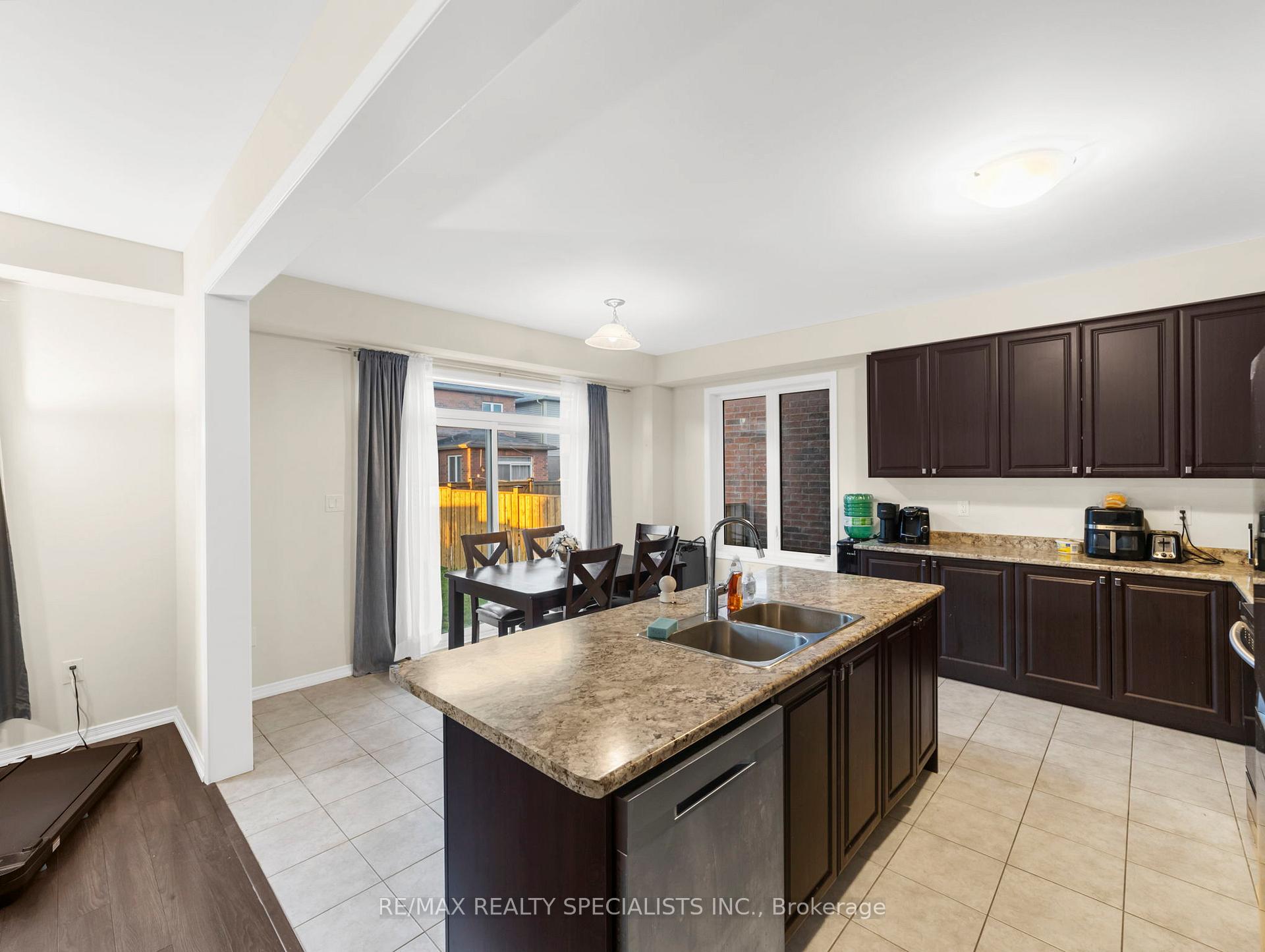 Photo 14 of 12 Vaughn Drive, Thorold, Hurricane/Merrittville — HOMEH