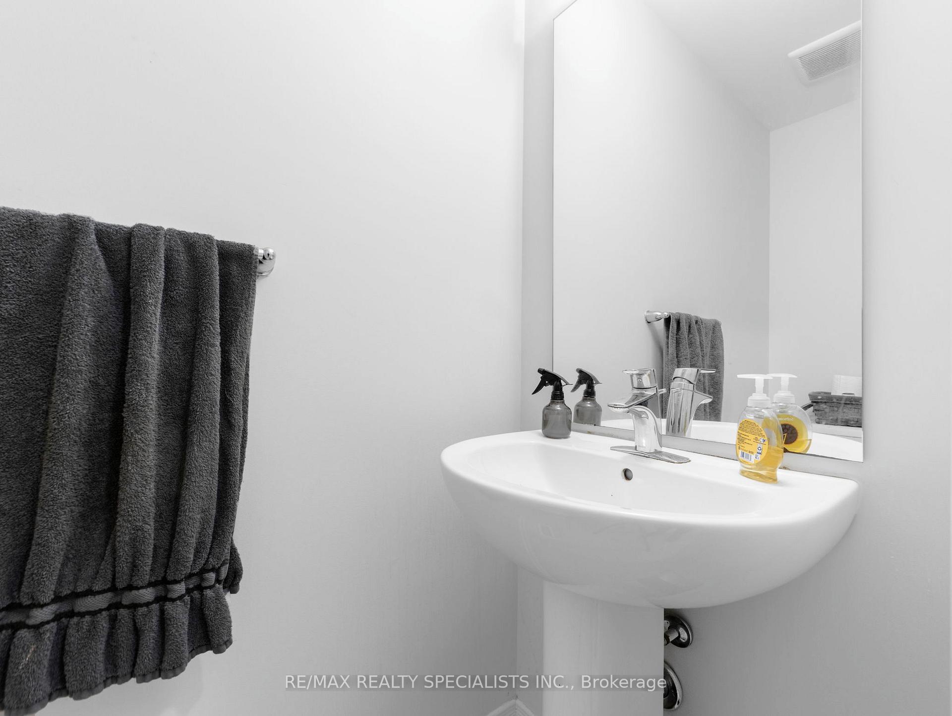Photo 32 of 12 Vaughn Drive, Thorold, Hurricane/Merrittville — HOMEH