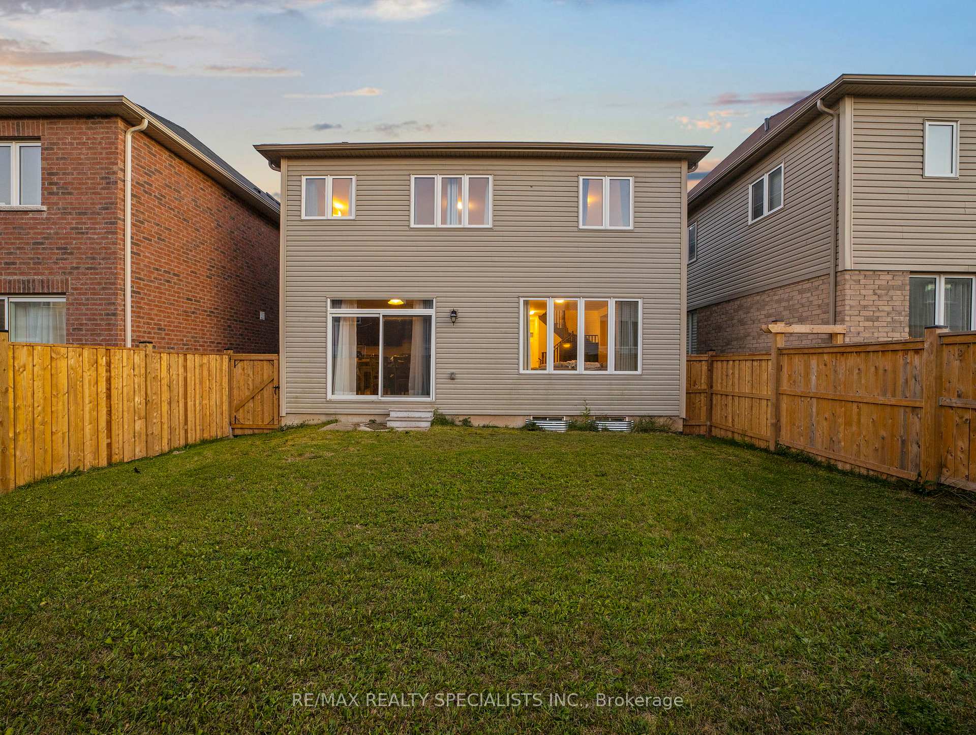 Photo 38 of 12 Vaughn Drive, Thorold, Hurricane/Merrittville — HOMEH