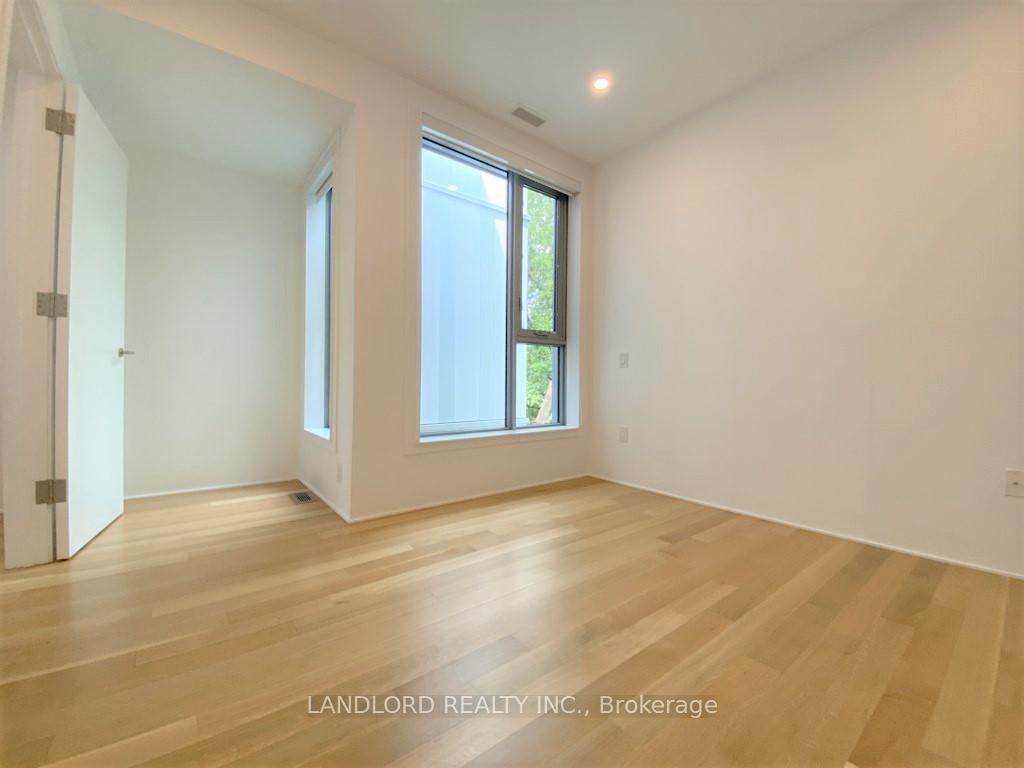 Photo 10 of Unit Th2, 15 Cummings Street, Toronto, South Riverdale — HOMEH