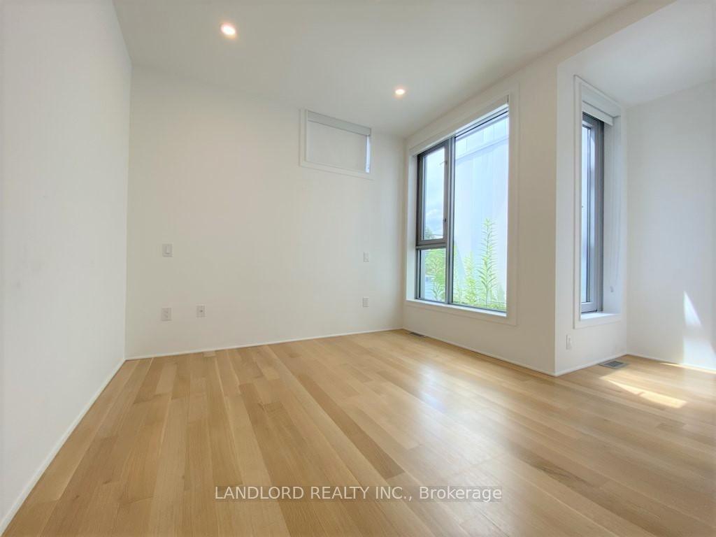 Photo 12 of Unit Th2, 15 Cummings Street, Toronto, South Riverdale — HOMEH