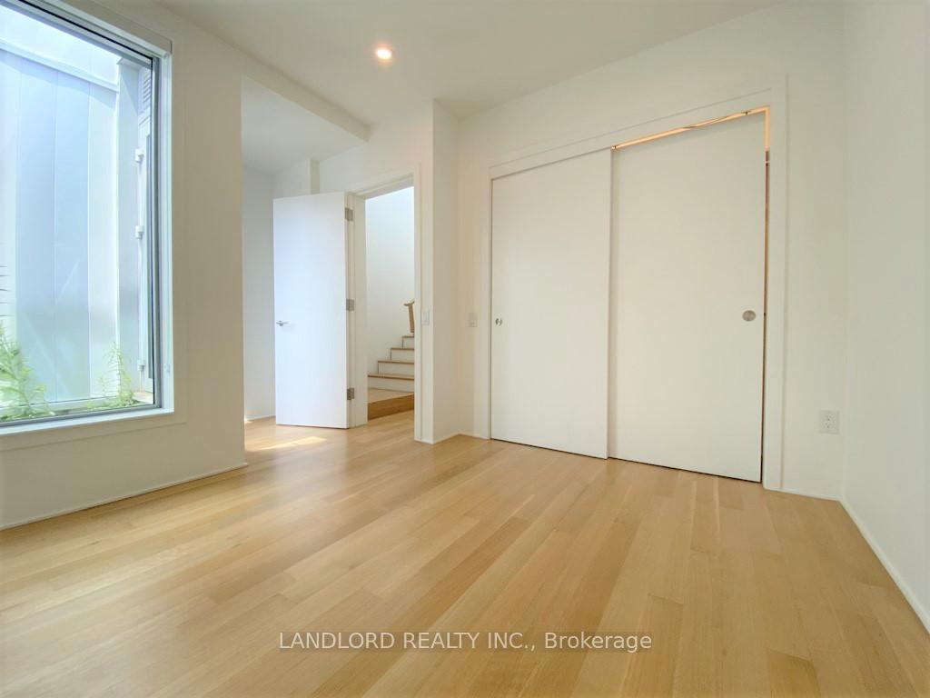 Photo 13 of Unit Th2, 15 Cummings Street, Toronto, South Riverdale — HOMEH