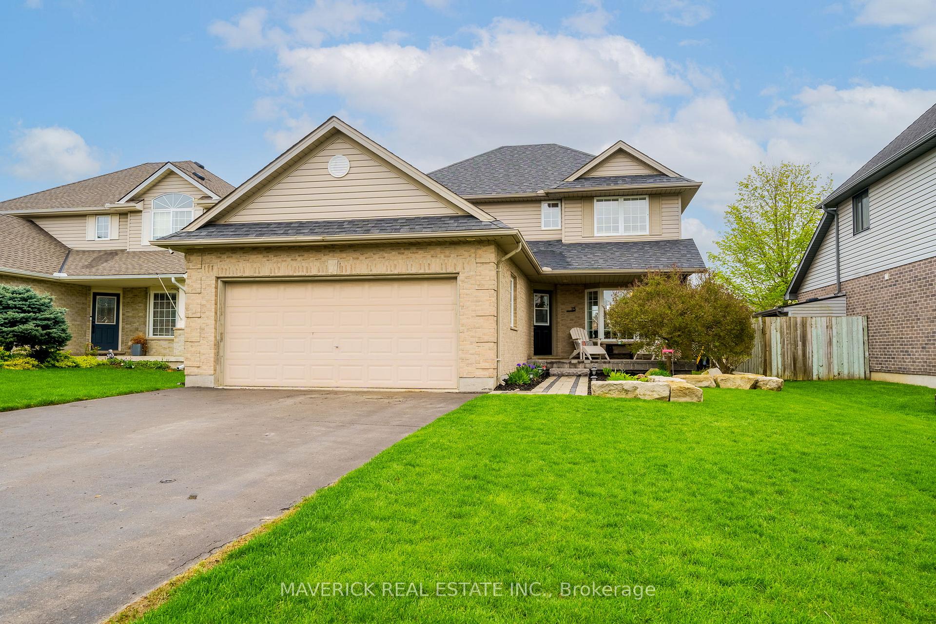 Photo 2 of 15 Mapleridge Crescent, Thames Centre, Dorchester — HOMEH