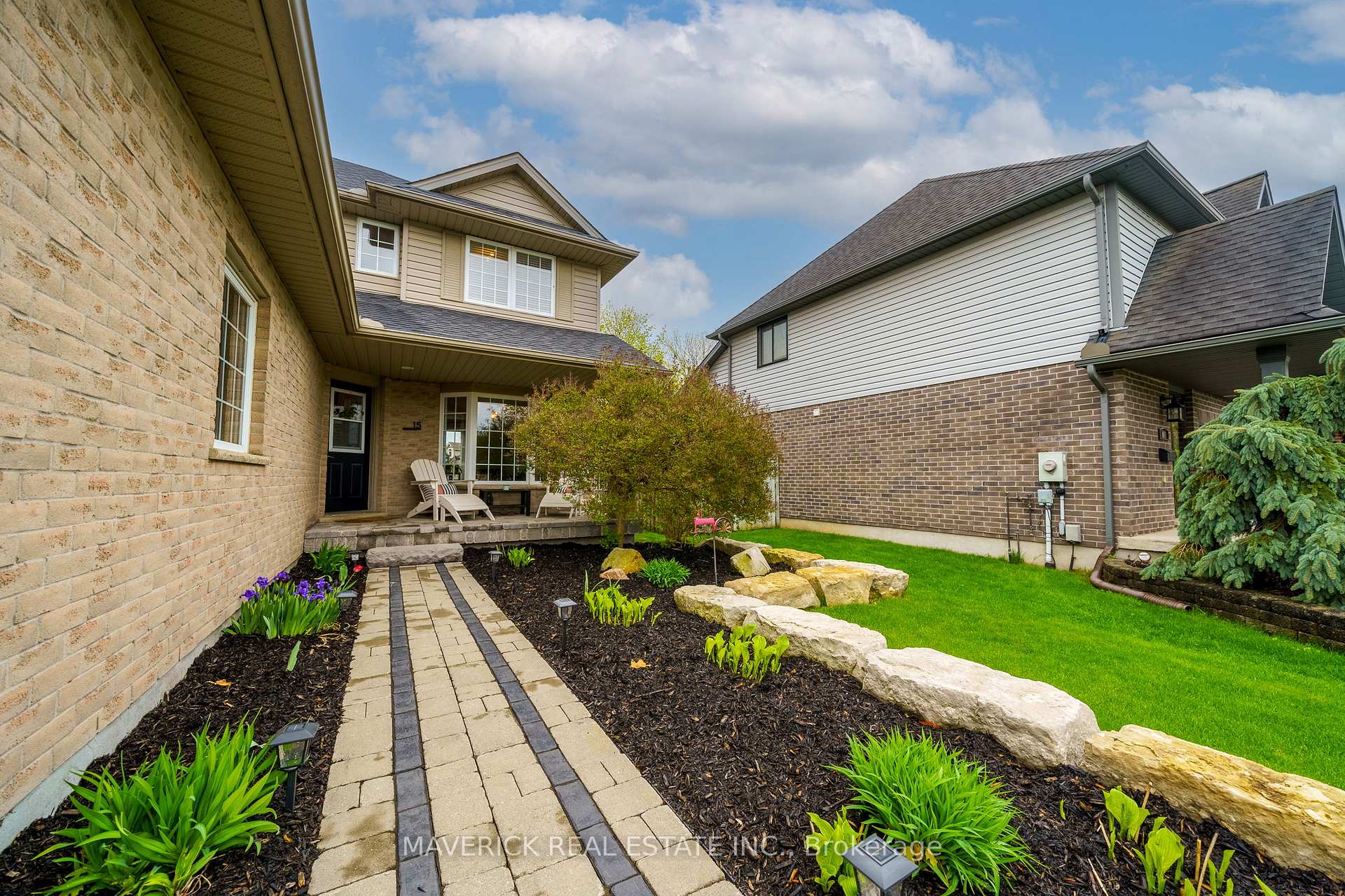 Photo 3 of 15 Mapleridge Crescent, Thames Centre, Dorchester — HOMEH